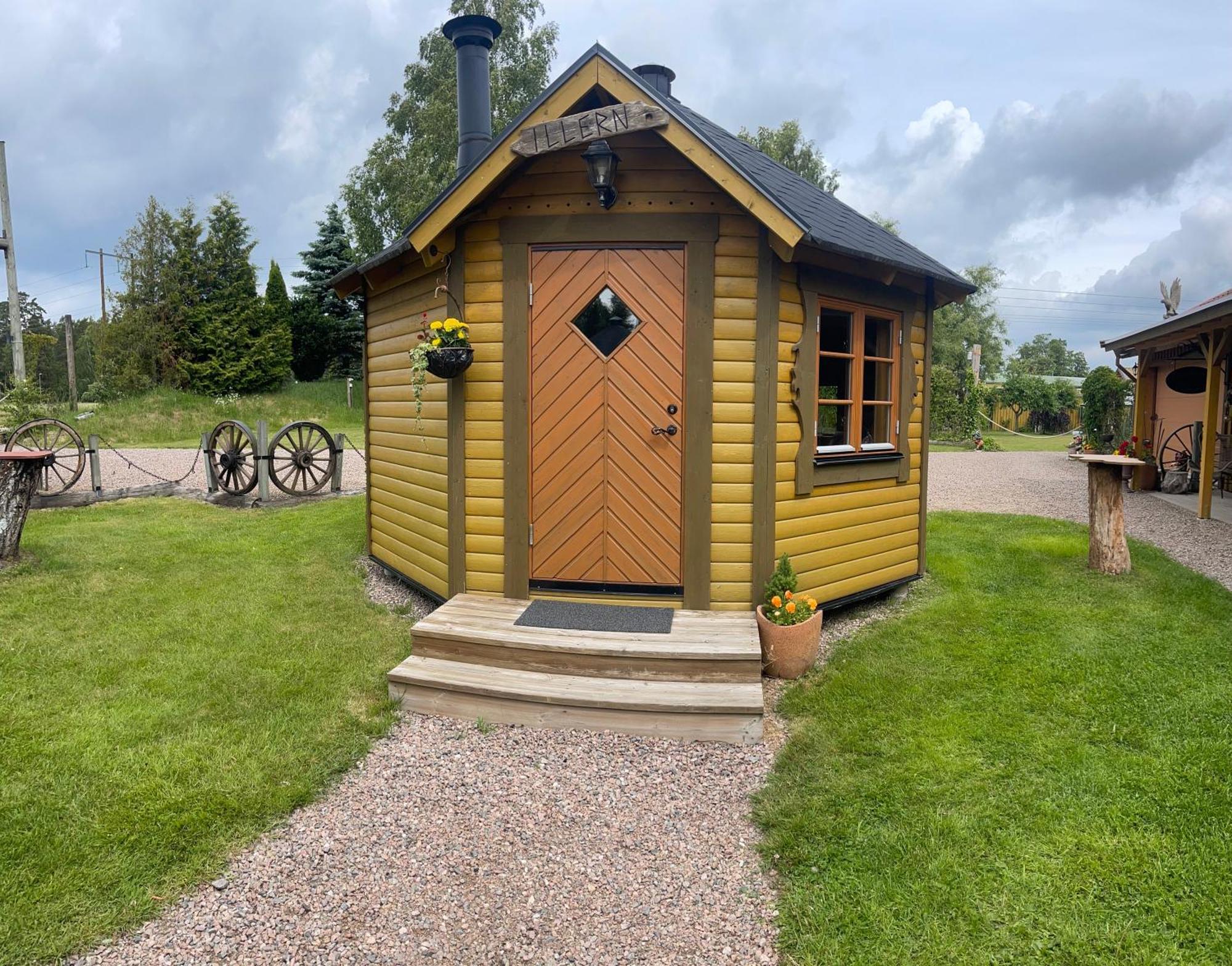 Baeverli Hills Lidkoping Exterior photo